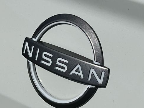 Used 2024 Nissan Altima 2.5 SR FWD image 9