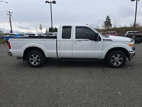 Used 2015 Ford F250 Lariat w/ Camper Package image 7