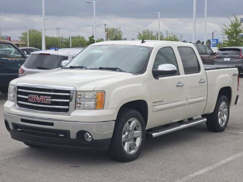 Used 2013 GMC Sierra 1500 SLT w/ SLT White Diamond Edition AWD/4WD image 4