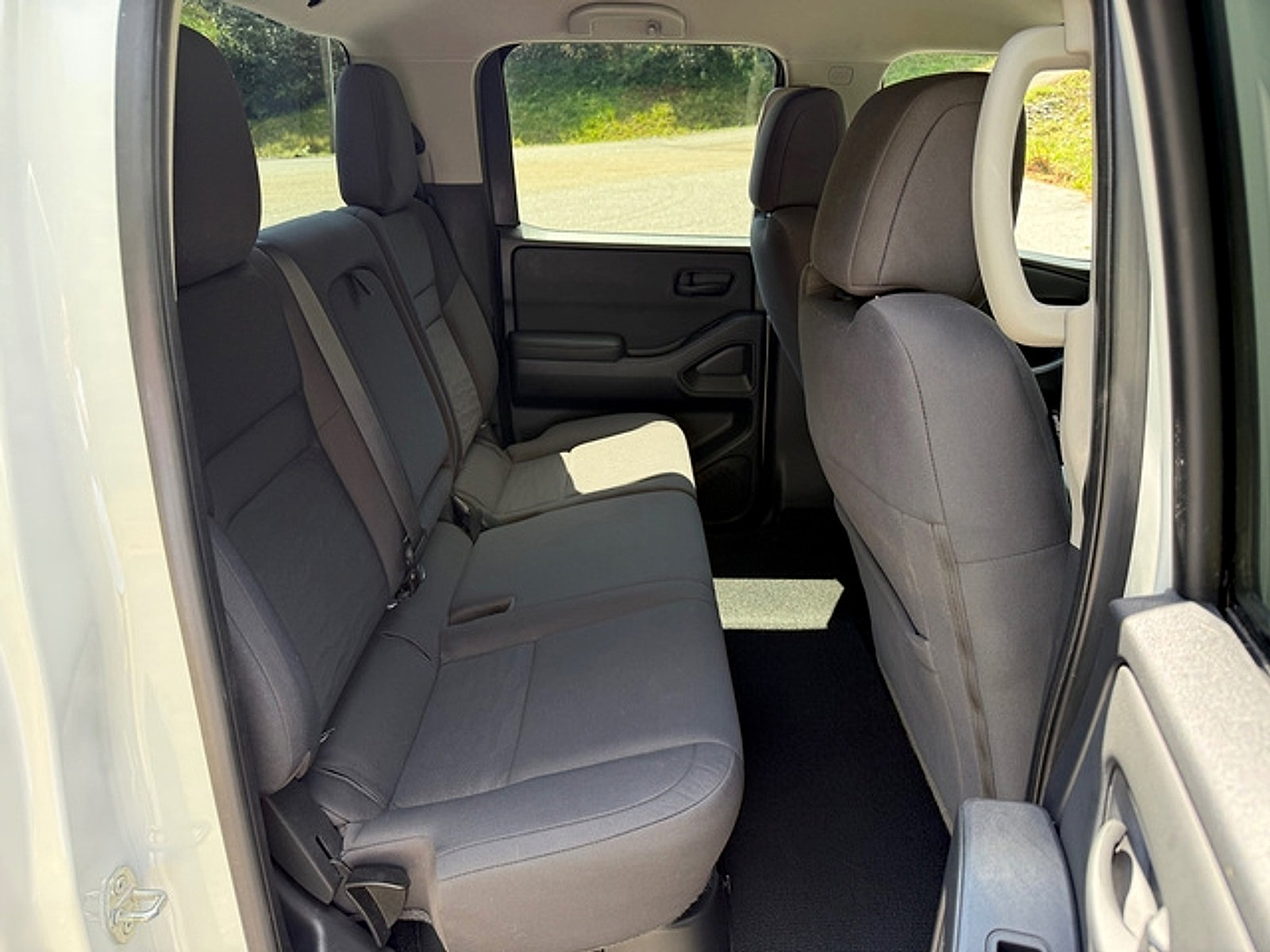 Used 2022 Nissan Frontier S w/ Technology Package AWD/4WD image 16