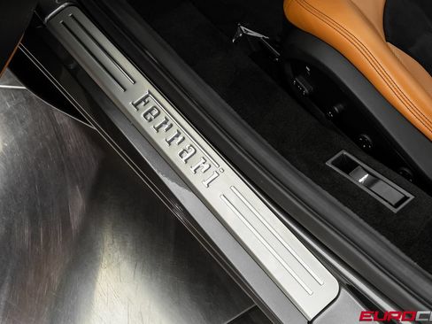 Used 2021 Ferrari F8 Tributo RWD image 47