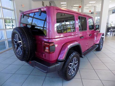 Certified 2024 Jeep Wrangler Unlimited Sahara AWD/4WD image 8
