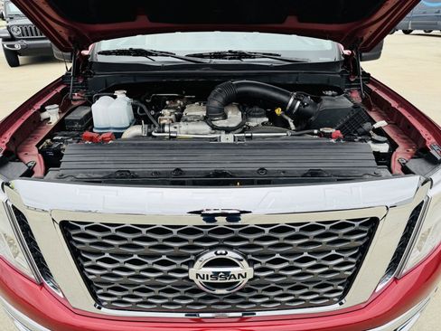 Used 2017 Nissan Titan SV image 41