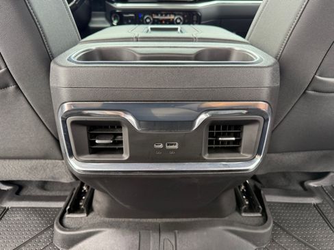 Used 2022 Chevrolet Silverado 1500 LTZ AWD/4WD image 31