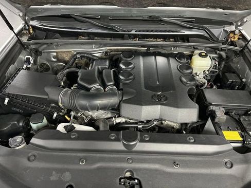 Used 2022 Toyota 4Runner Limited AWD/4WD image 30