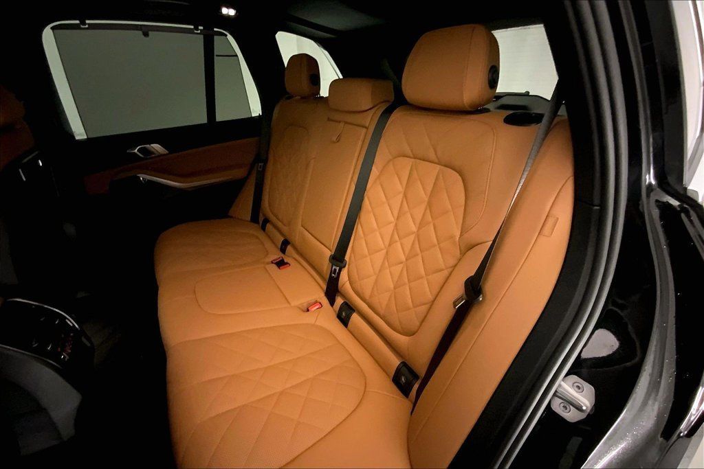 Used 2026 BMW X5 xDrive40i w/ Premium Package AWD/4WD image 14