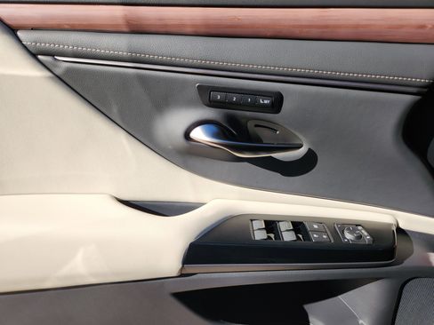 New 2025 Lexus ES 350 w/ Premium Package image 17