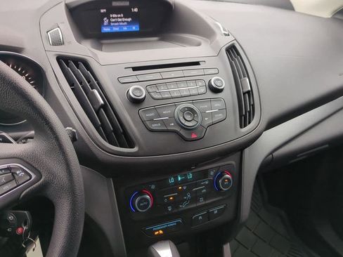 Used 2017 Ford Escape SE image 26