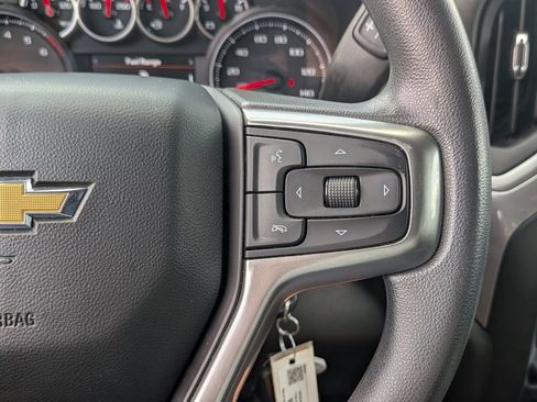 Used 2022 Chevrolet Silverado 2500 Custom w/ Custom Value Package AWD/4WD image 18