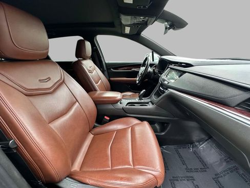 Used 2019 Cadillac XT5 Luxury image 14