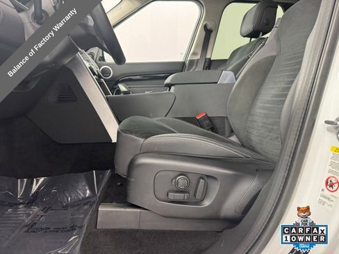 Used 2023 Land Rover Discovery S AWD/4WD image 13