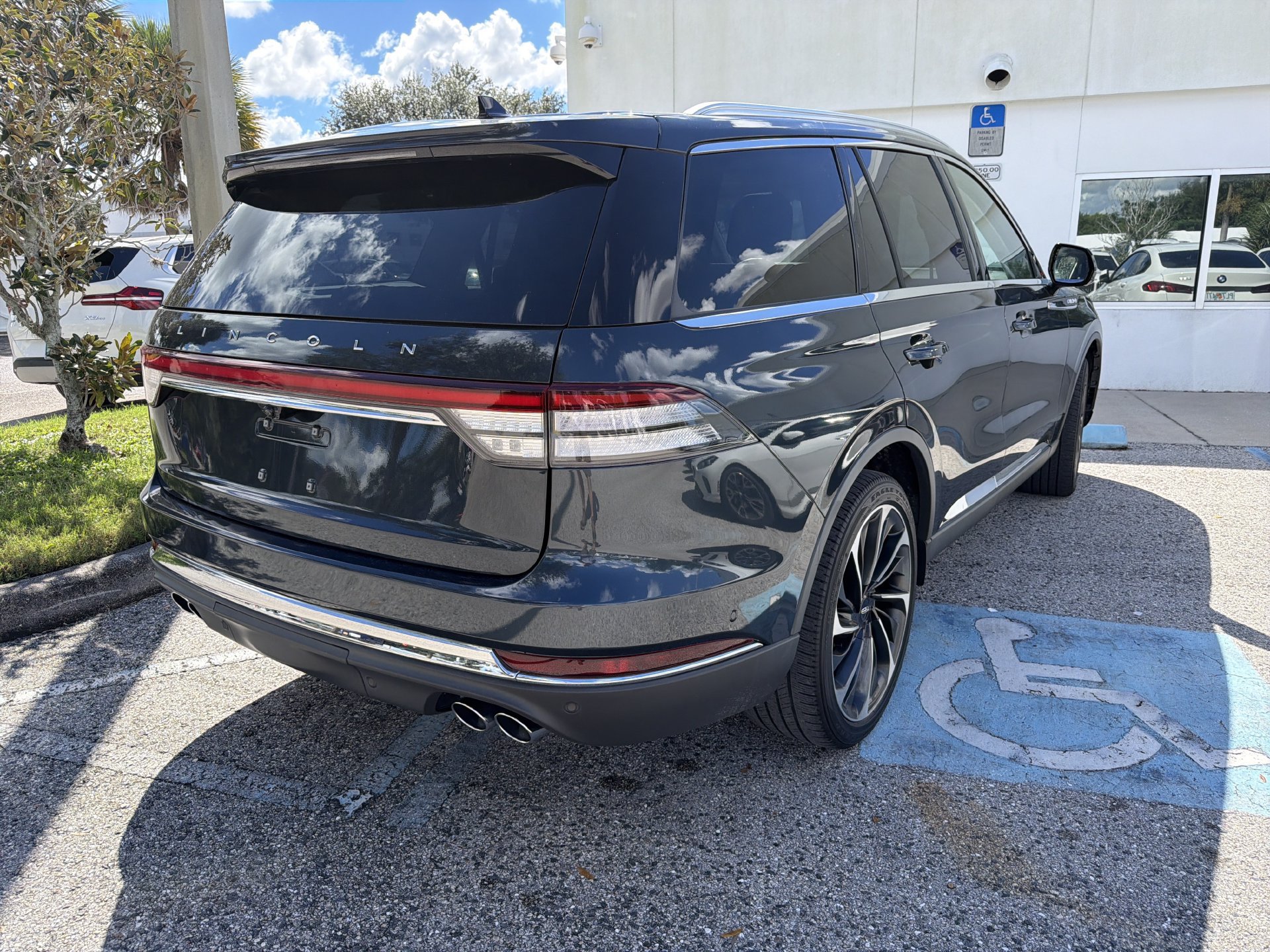 Used 2021 Lincoln Aviator Reserve w/ Equipment Group 201A AWD/4WD image 37