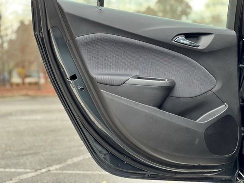 Used 2018 Chevrolet Cruze LT w/ Convenience Package image 15