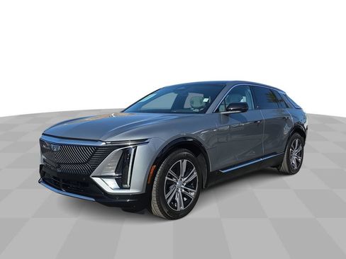 Used 2024 Cadillac Lyriq Luxury AWD/4WD image 4