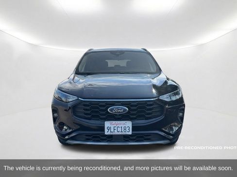 Used 2023 Ford Escape ST-Line Select w/ Tech Pack #2 AWD/4WD image 2