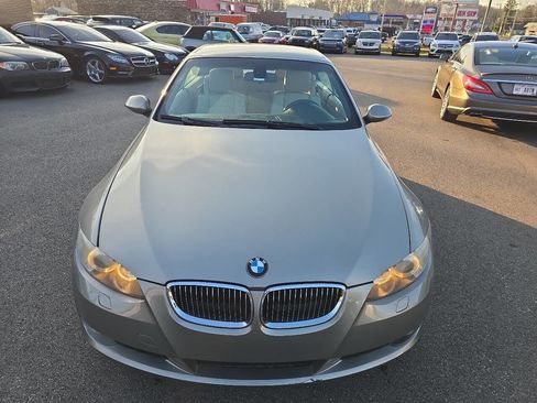 Used 2008 BMW 328i Convertible image 9