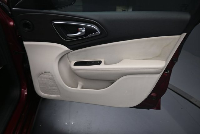 Used 2016 Chrysler 200 Limited w/ Convenience Group FWD image 24