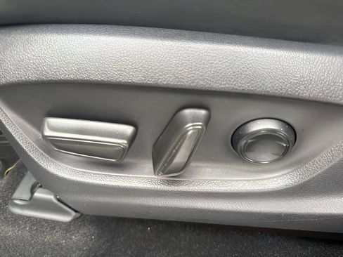 Used 2025 Toyota Crown Platinum image 10