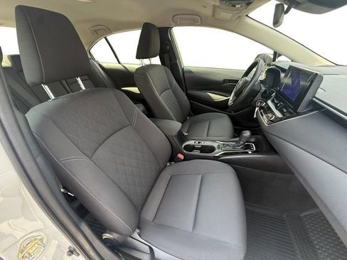 Used 2025 Toyota Corolla LE FWD image 23