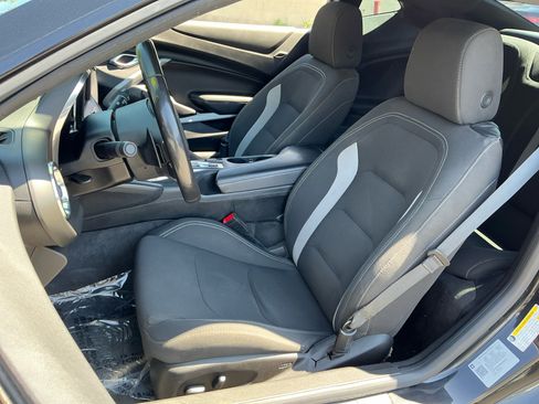Used 2019 Chevrolet Camaro LT image 18