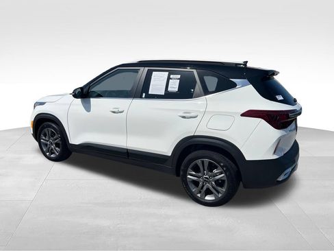 Certified 2023 Kia Seltos S FWD image 3