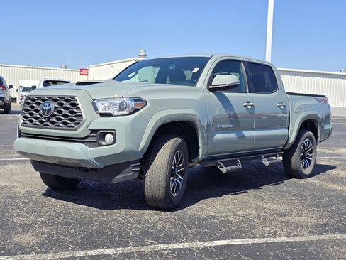 Certified 2023 Toyota Tacoma TRD Sport w/ Advanced Technology Package AWD/4WD image 12