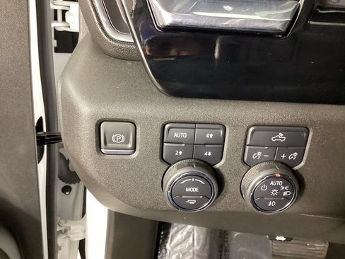 Used 2023 Chevrolet Silverado 1500 RST AWD/4WD image 20