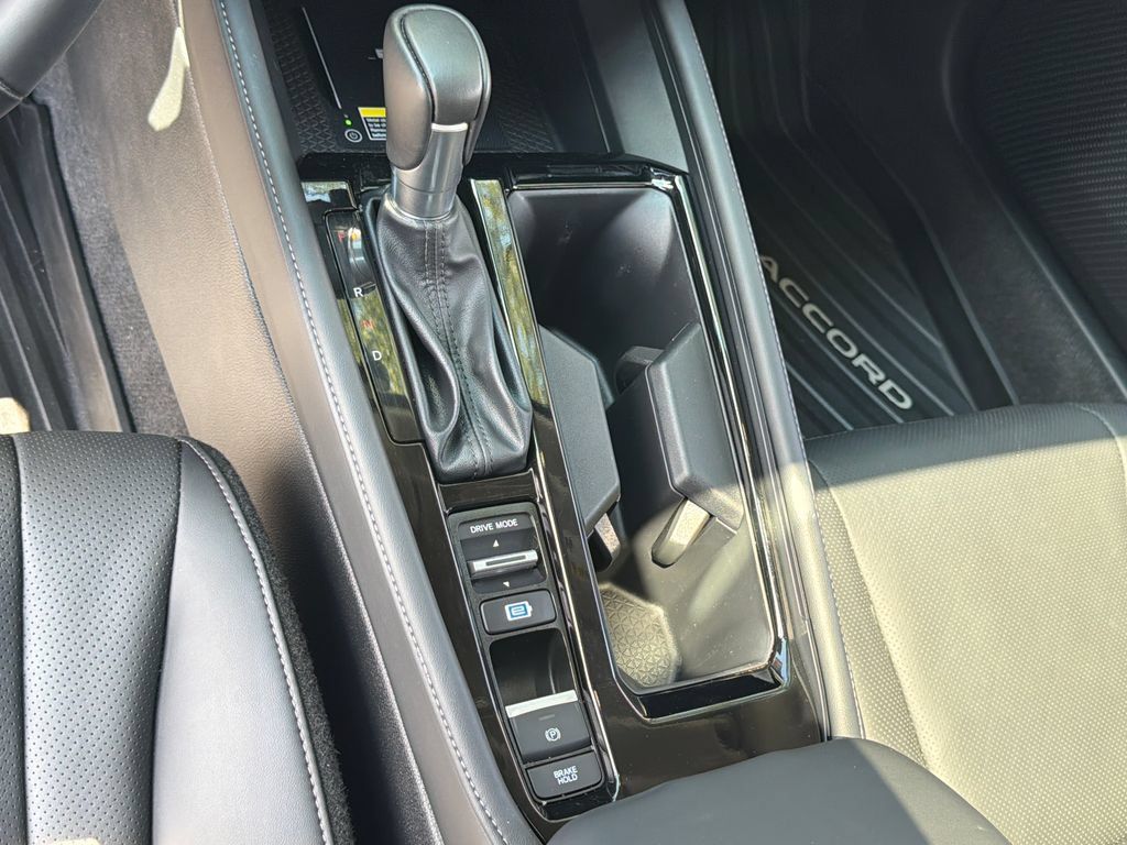 Used 2025 Honda Accord Touring image 27