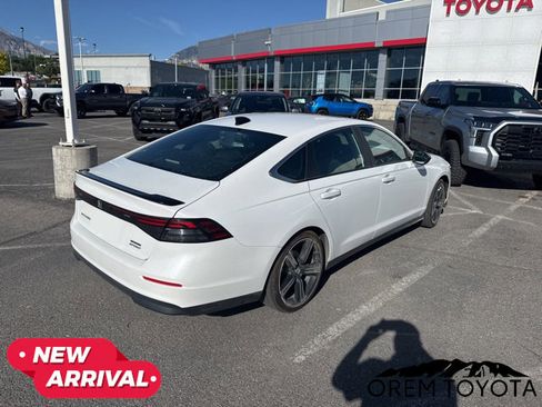 Used 2024 Honda Accord Sport image 19
