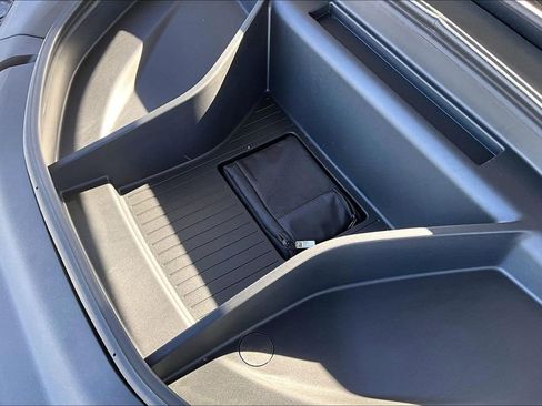 Certified 2025 Volvo EX90 Ultra image 43