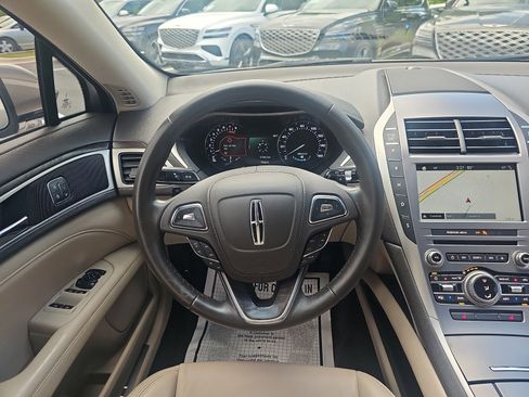 Used 2018 Lincoln MKZ Select w/ Select Plus Package FWD image 18