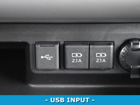 Used 2021 Toyota Highlander XLE image 20