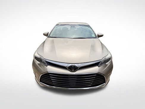 Used 2017 Toyota Avalon XLE FWD image 2