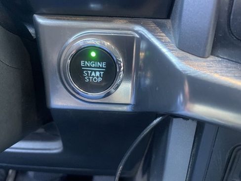 Used 2022 Ford F150 Lariat image 44