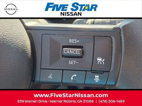 Used 2025 Nissan Kicks SV FWD image 25
