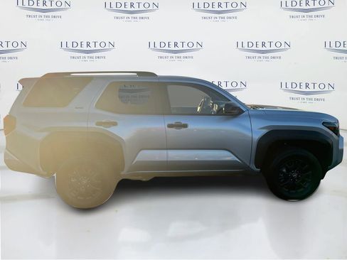 Used 2025 Toyota 4Runner SR5 image 5