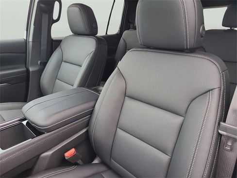 New 2026 Chevrolet Traverse LT w/ Midnight/Sport Edition image 23