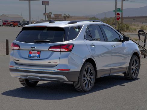 Used 2023 Chevrolet Equinox RS w/ RS Leather Package AWD/4WD image 5