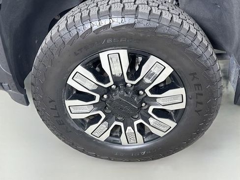 Used 2024 GMC Sierra 3500 Denali w/ Denali Reserve Package image 35