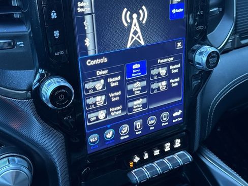 Used 2021 RAM 1500 Limited w/ Body Color Bumper Group image 8