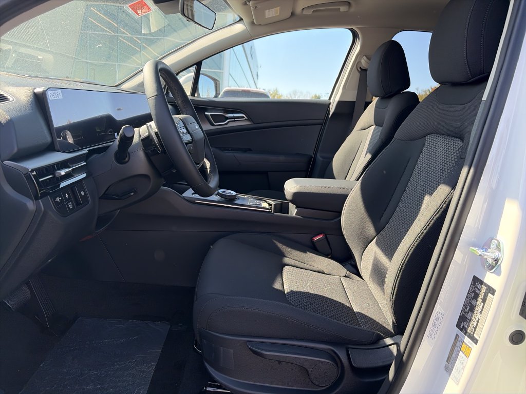 New 2027 Kia Sportage LX FWD image 14