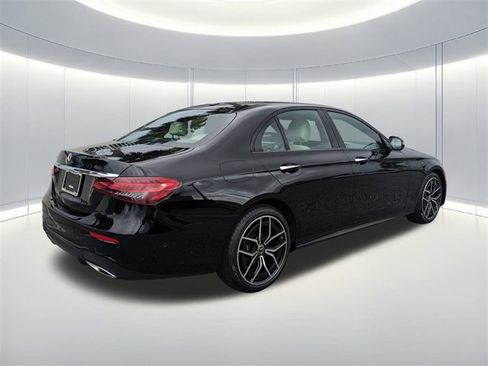 Used 2023 Mercedes-Benz E 350 Sedan image 2