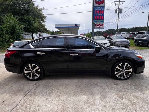 Used 2016 Nissan Altima 2.5 SR FWD image 7