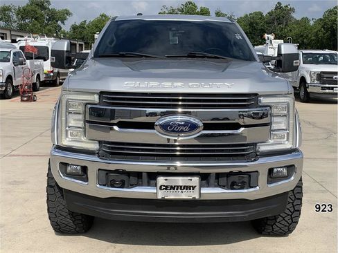 Used 2017 Ford F250 Lariat w/ Lariat Ultimate Package AWD/4WD image 13