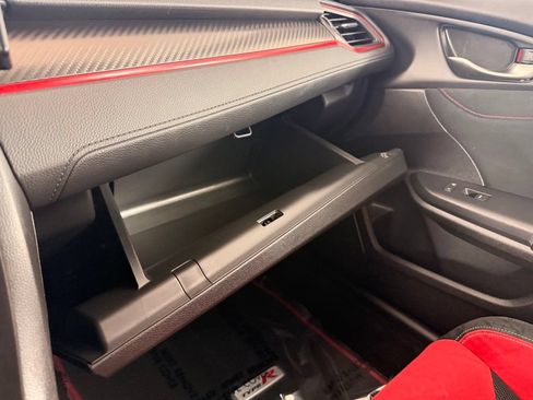 Used 2018 Honda Civic Type R image 33