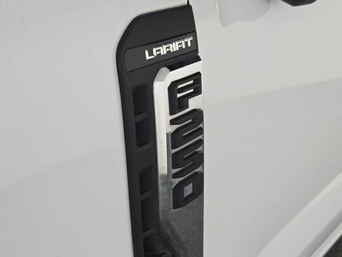 Used 2024 Ford F250 Lariat image 38