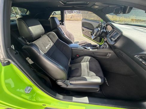 Used 2019 Dodge Challenger SRT Hellcat RWD image 40
