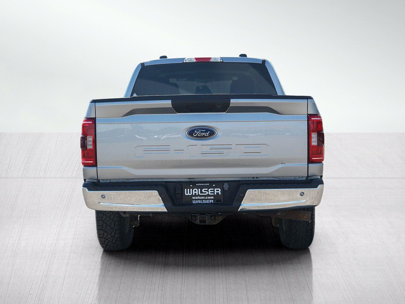 Used 2023 Ford F150 XLT w/ Trailer Tow Package AWD/4WD image 4