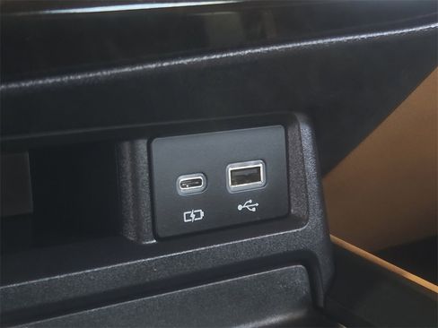 Certified 2025 Lexus NX 250 FWD w/ Accessory Package (Z1) image 21