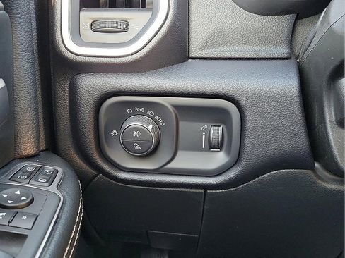 Used 2024 RAM 2500 Big Horn AWD/4WD image 14
